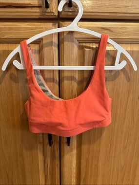 Vuori Daily Athletic Bra Blue Scoop Neck Sports Bra VW158 Women Size XS Orange